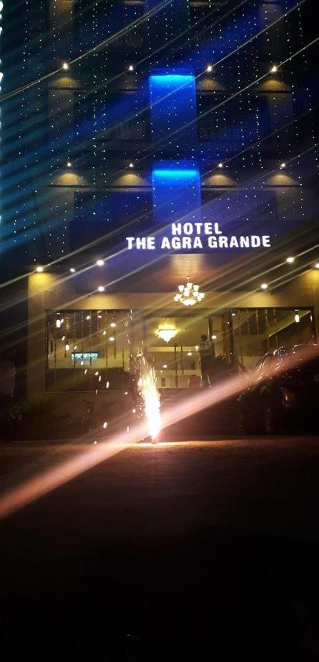 Hotel Agra Grande By Goyal Hoteliers Exteriér fotografie