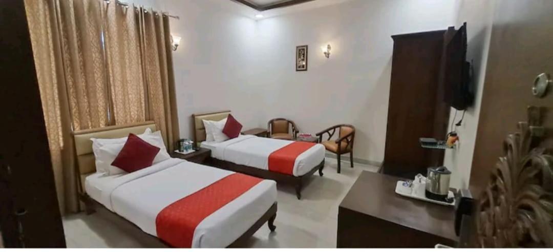 Hotel Agra Grande By Goyal Hoteliers Exteriér fotografie
