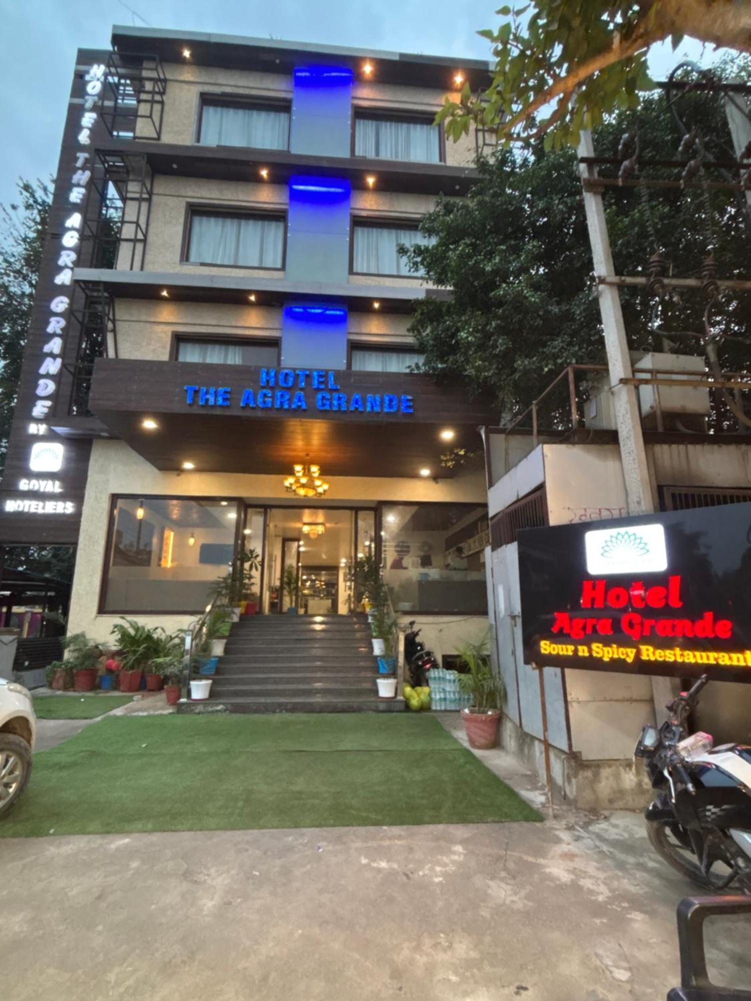 Hotel Agra Grande By Goyal Hoteliers Exteriér fotografie